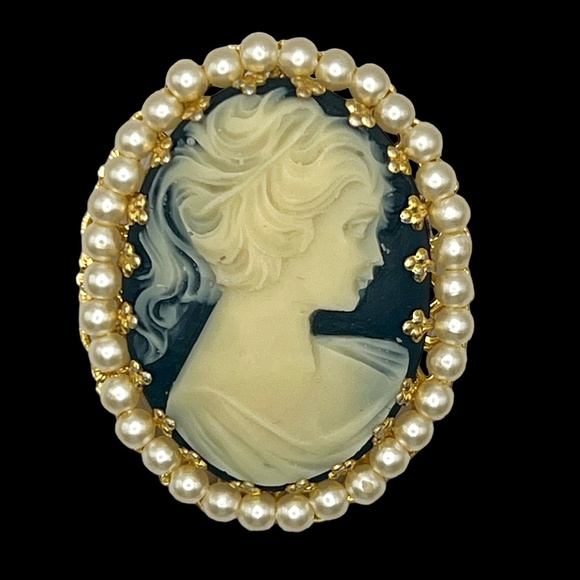 Vintage Cameo 90’s Brooch Pin Oval Gold Black Pearls - Picture 2 of 5